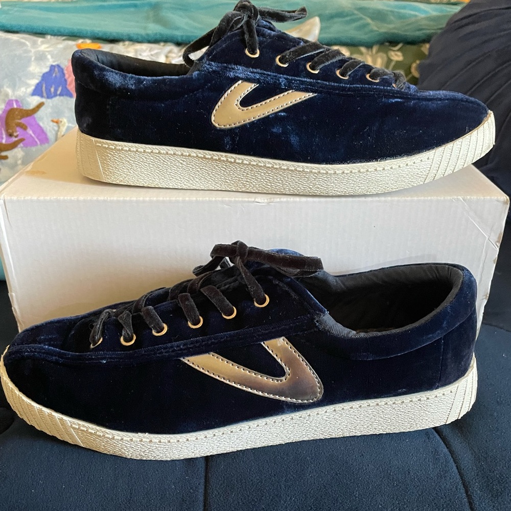 Tretorn women’s 9 midnight velvet